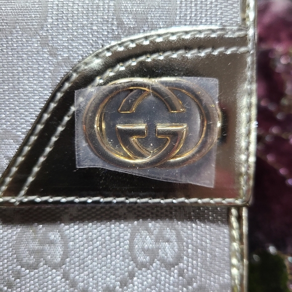 EUC Gucci Wallet - Picture 2 of 15